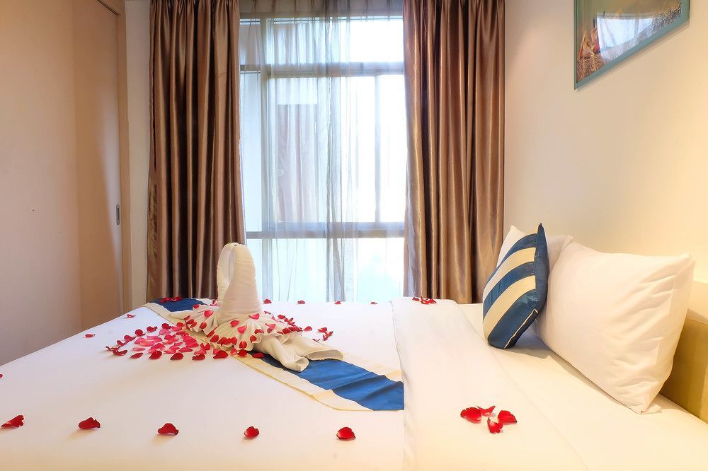 Art Patong Residence 布吉 外观 照片
